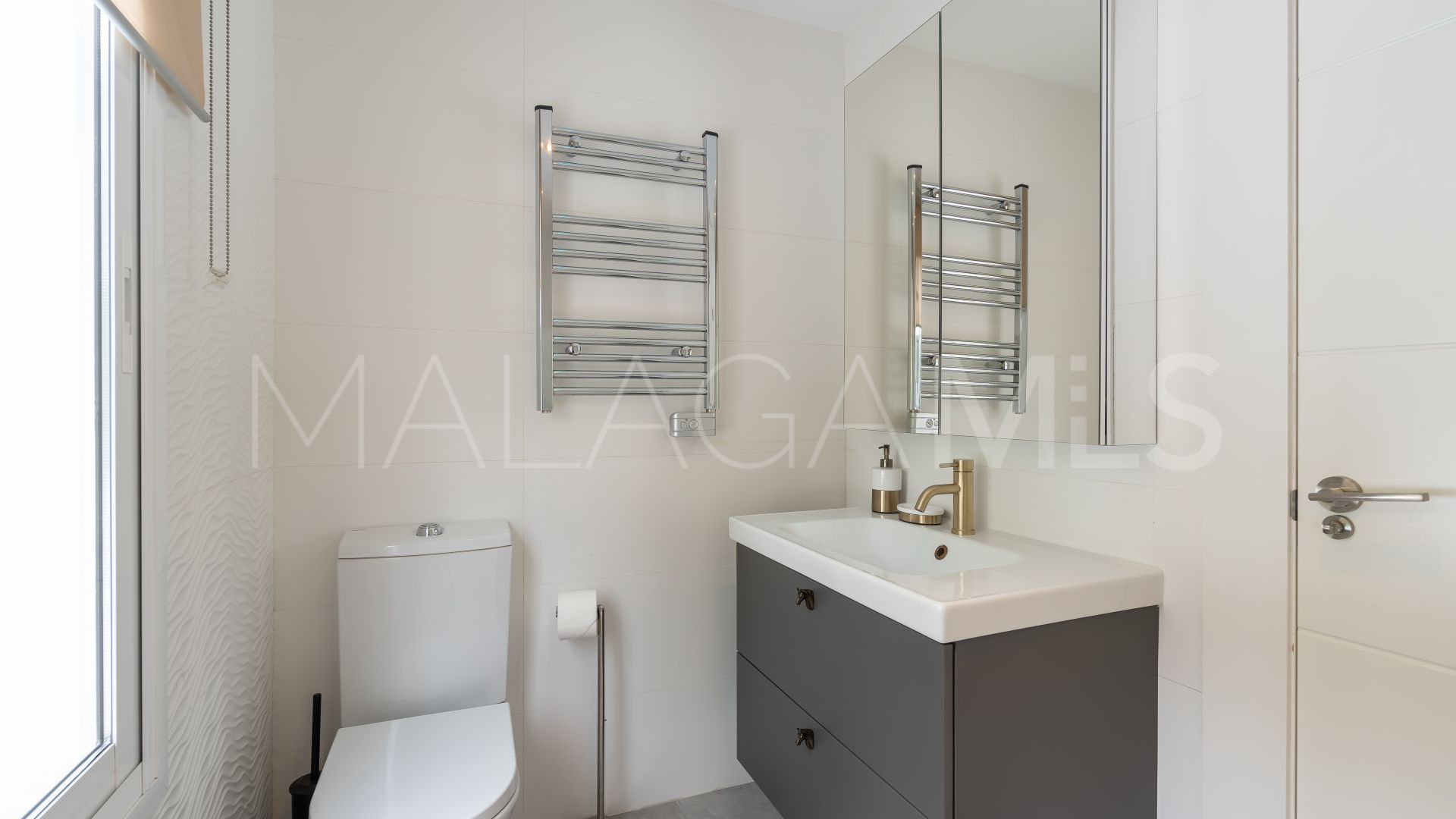 Villa for sale in El Herrojo