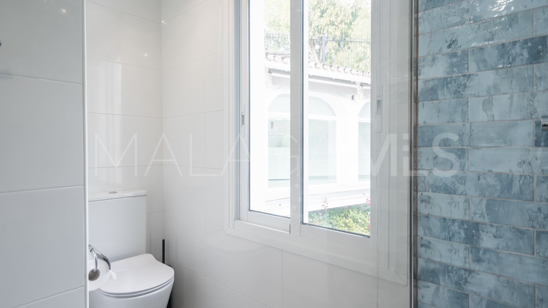 Villa for sale in El Herrojo