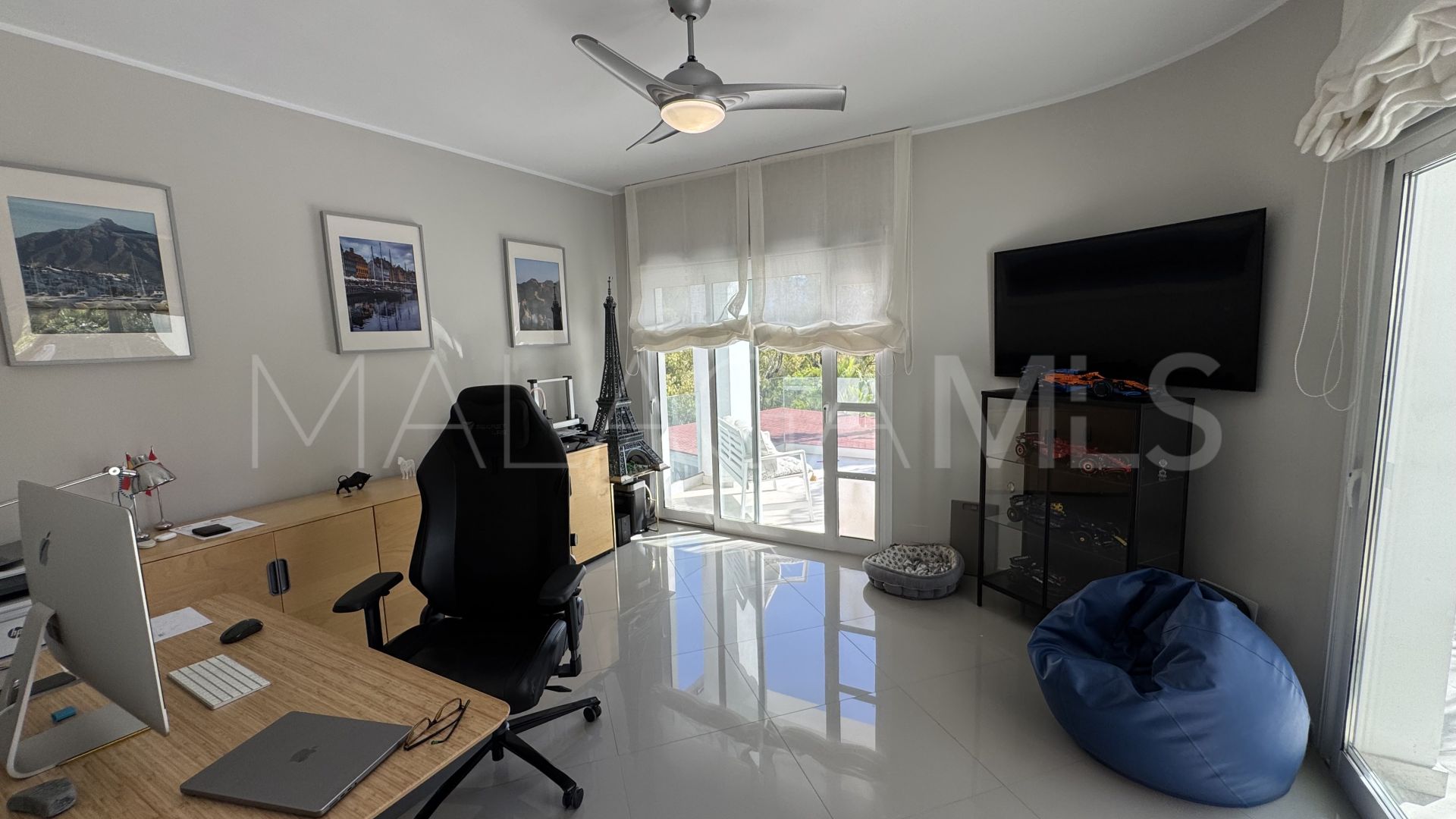 Villa for sale in El Herrojo