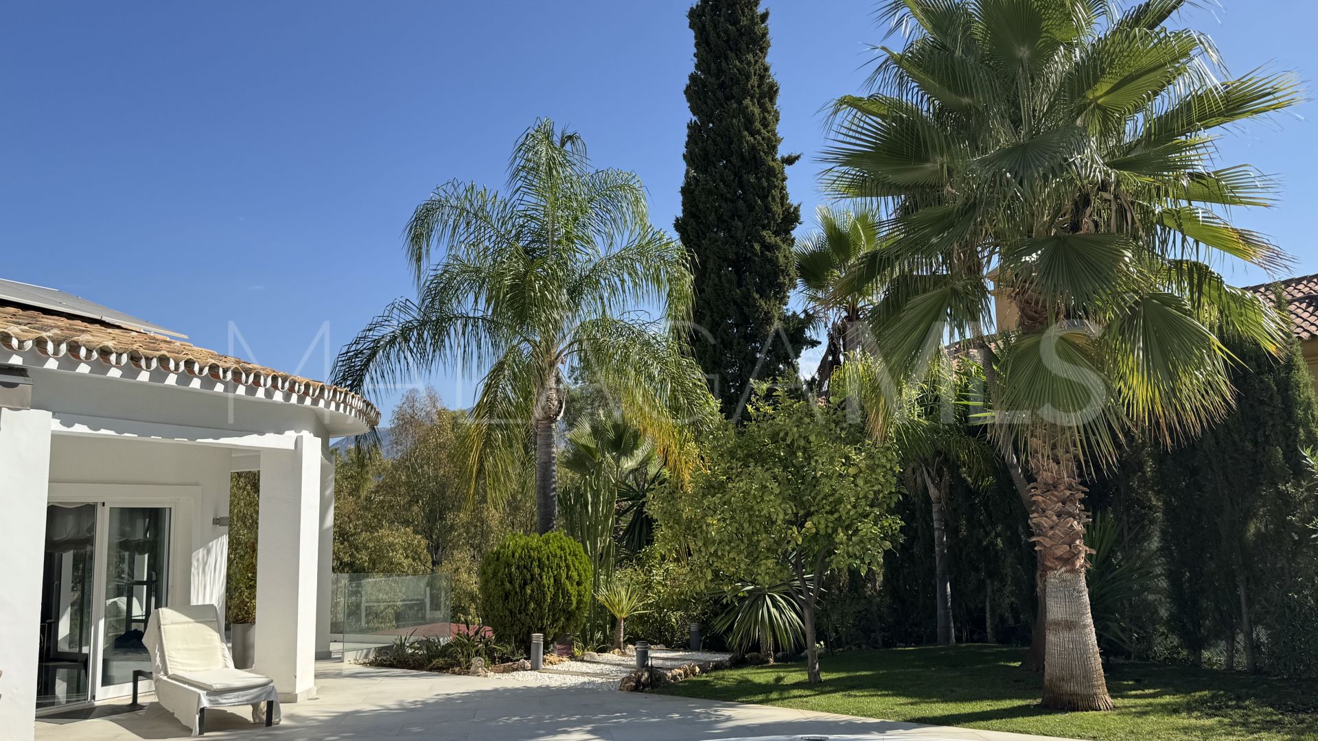 Villa for sale in El Herrojo