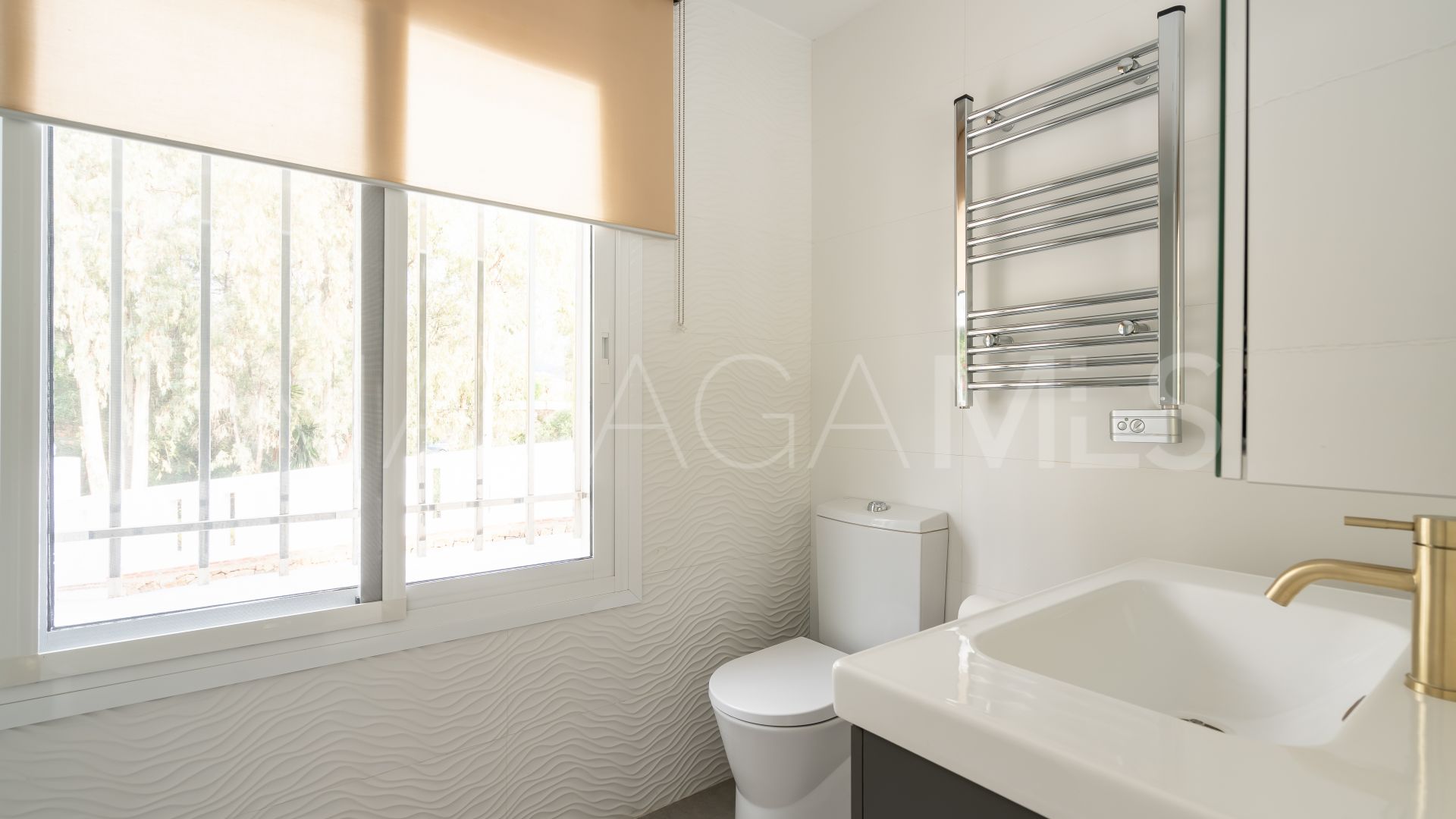 Villa for sale in El Herrojo