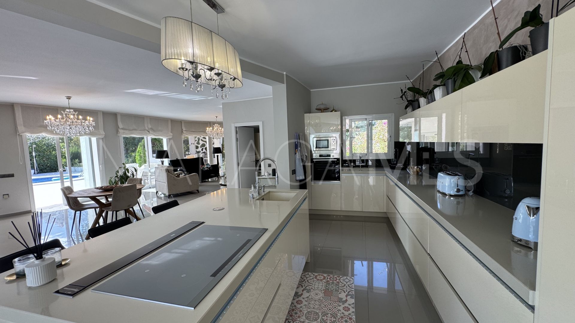 Villa for sale in El Herrojo