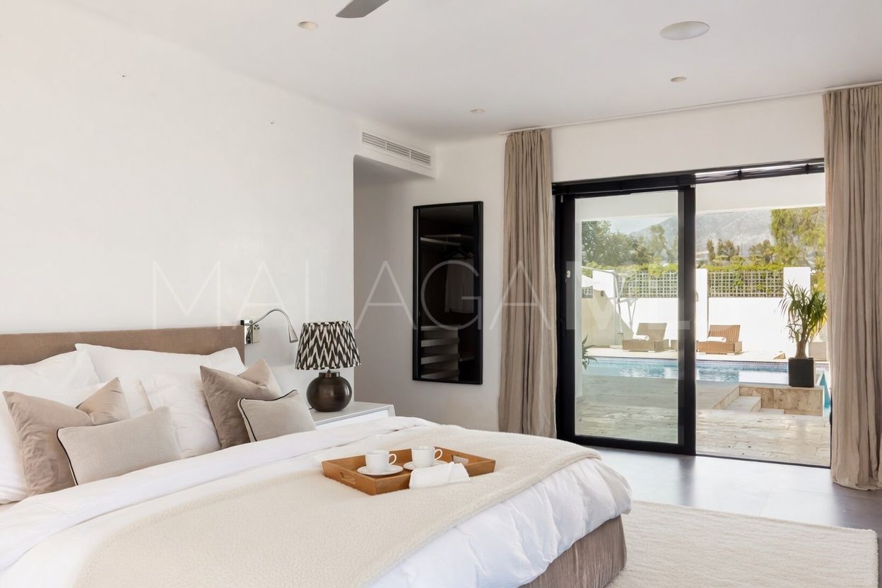 Villa for sale with 5 bedrooms in Las Brisas