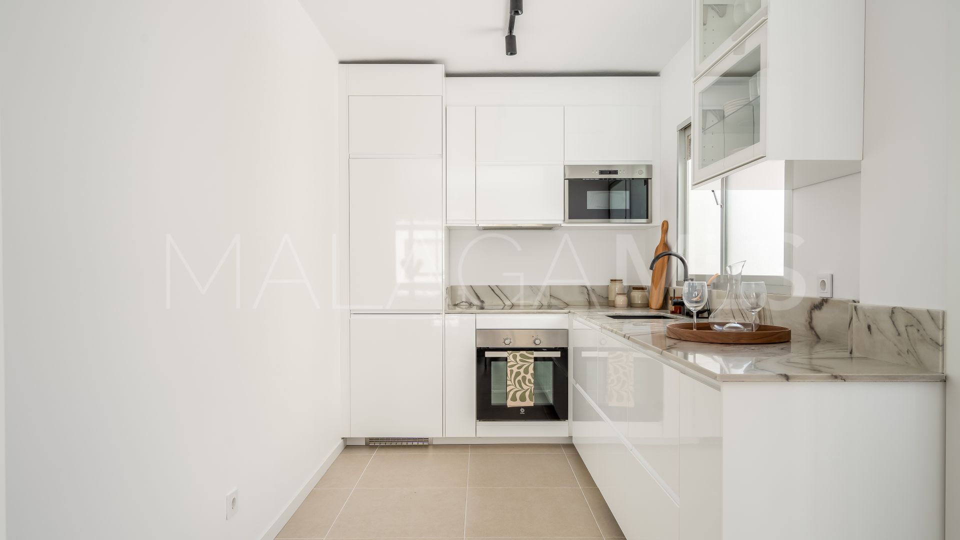 Buy apartamento in Estepona Casco Antiguo with 3 bedrooms