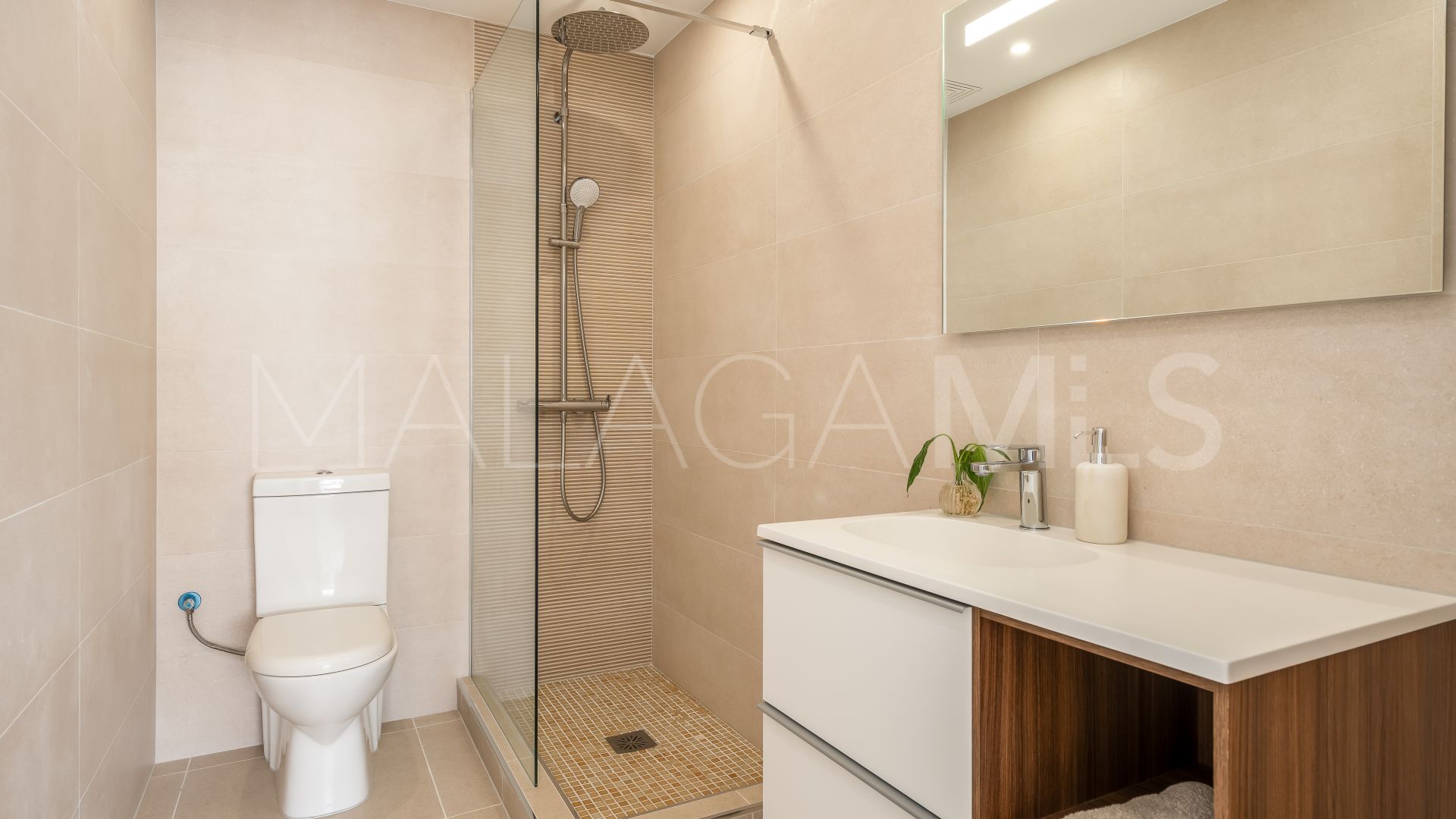 Buy apartamento in Estepona Casco Antiguo with 3 bedrooms