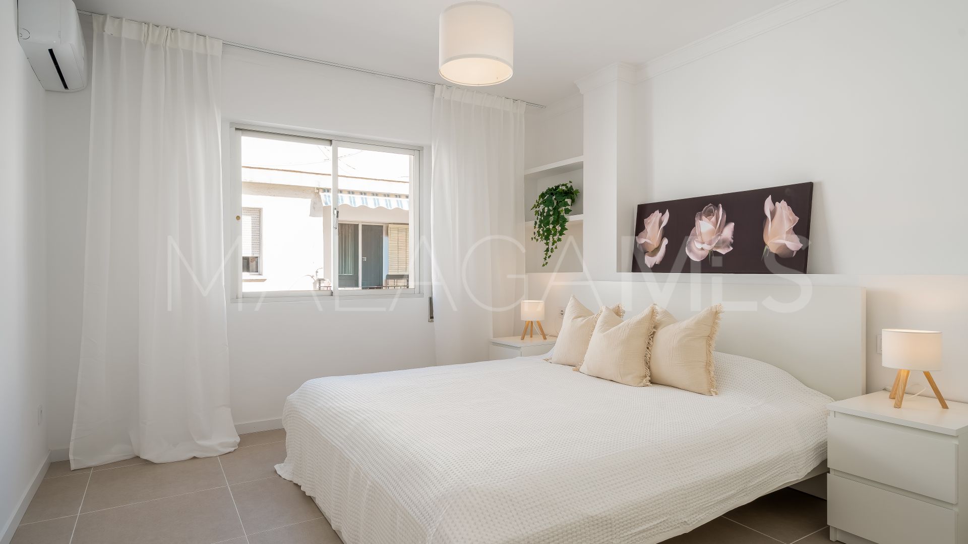 Buy apartamento in Estepona Casco Antiguo with 3 bedrooms