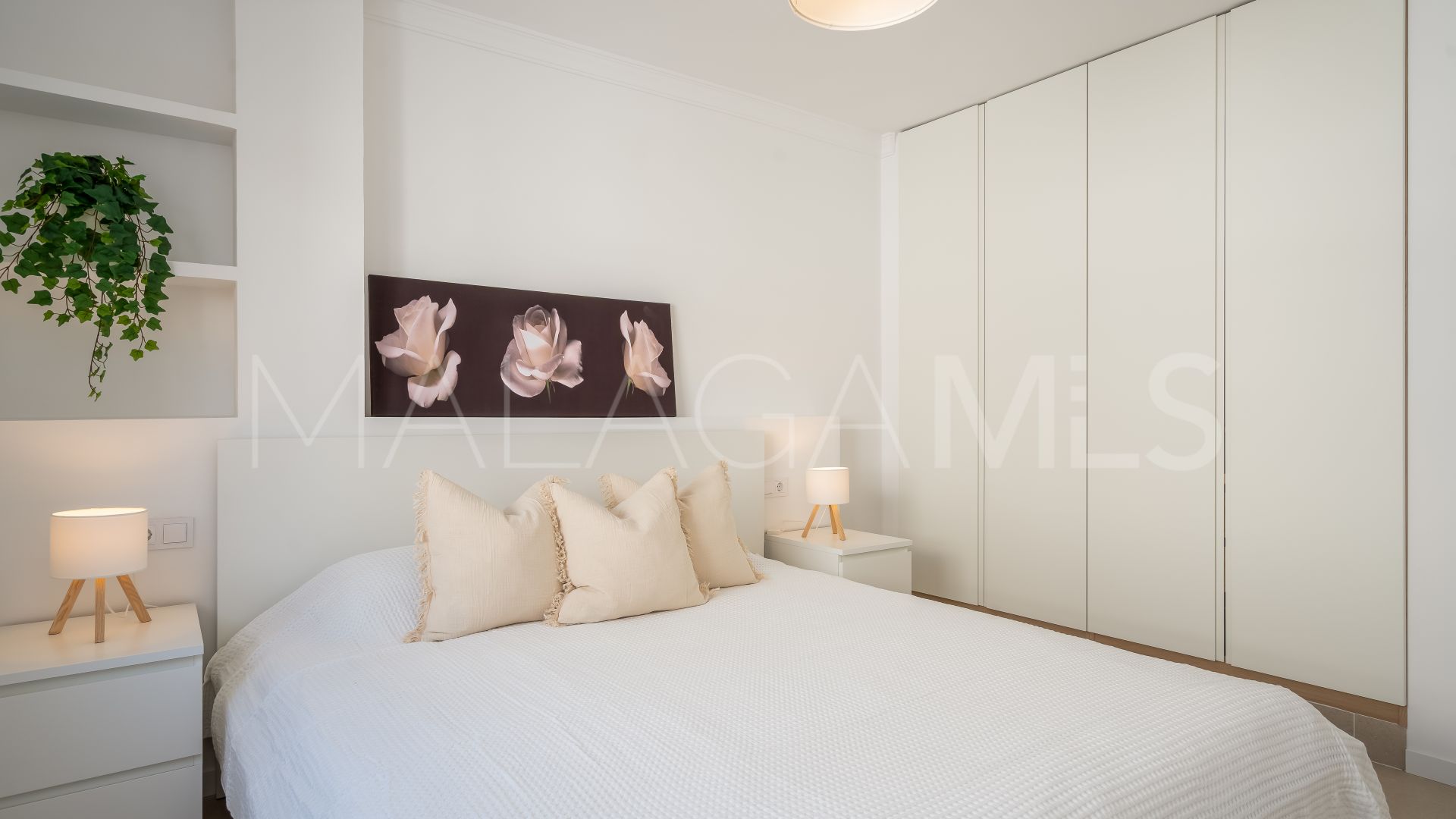 Buy apartamento in Estepona Casco Antiguo with 3 bedrooms