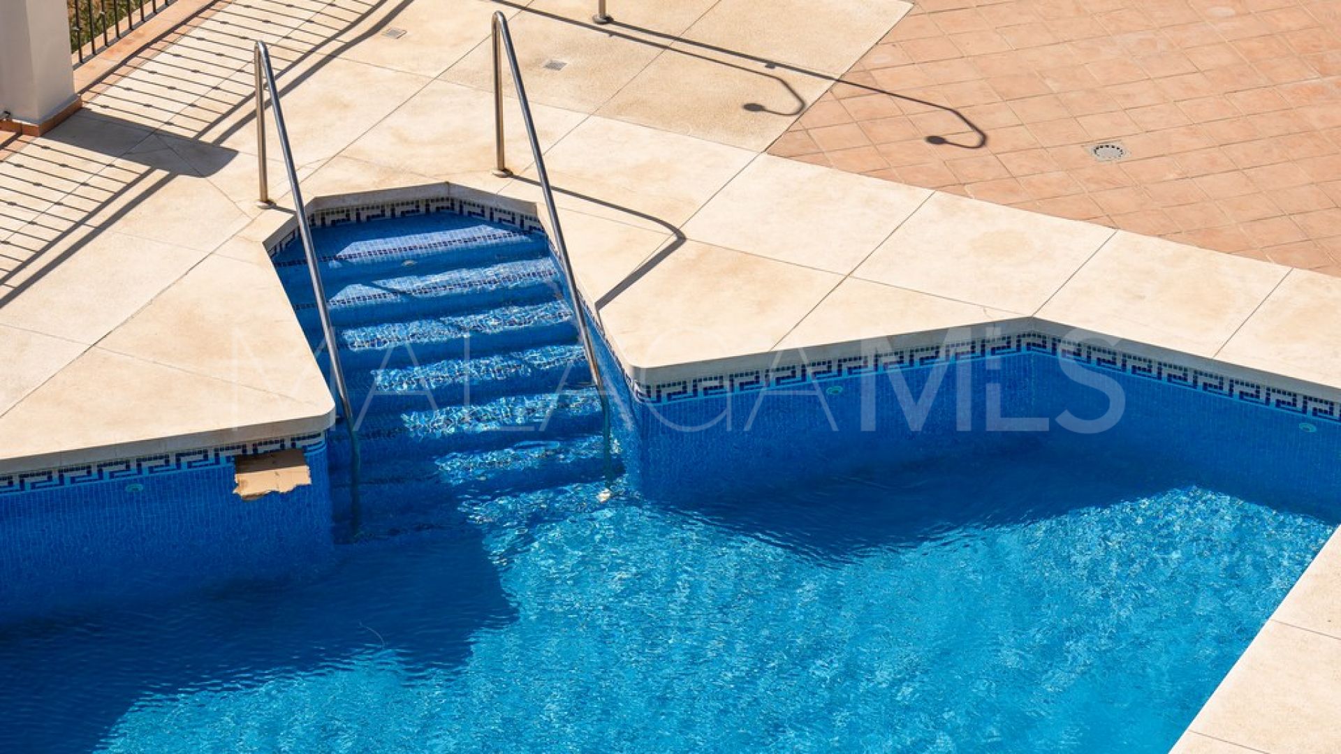 For sale penthouse in Sitio de Calahonda