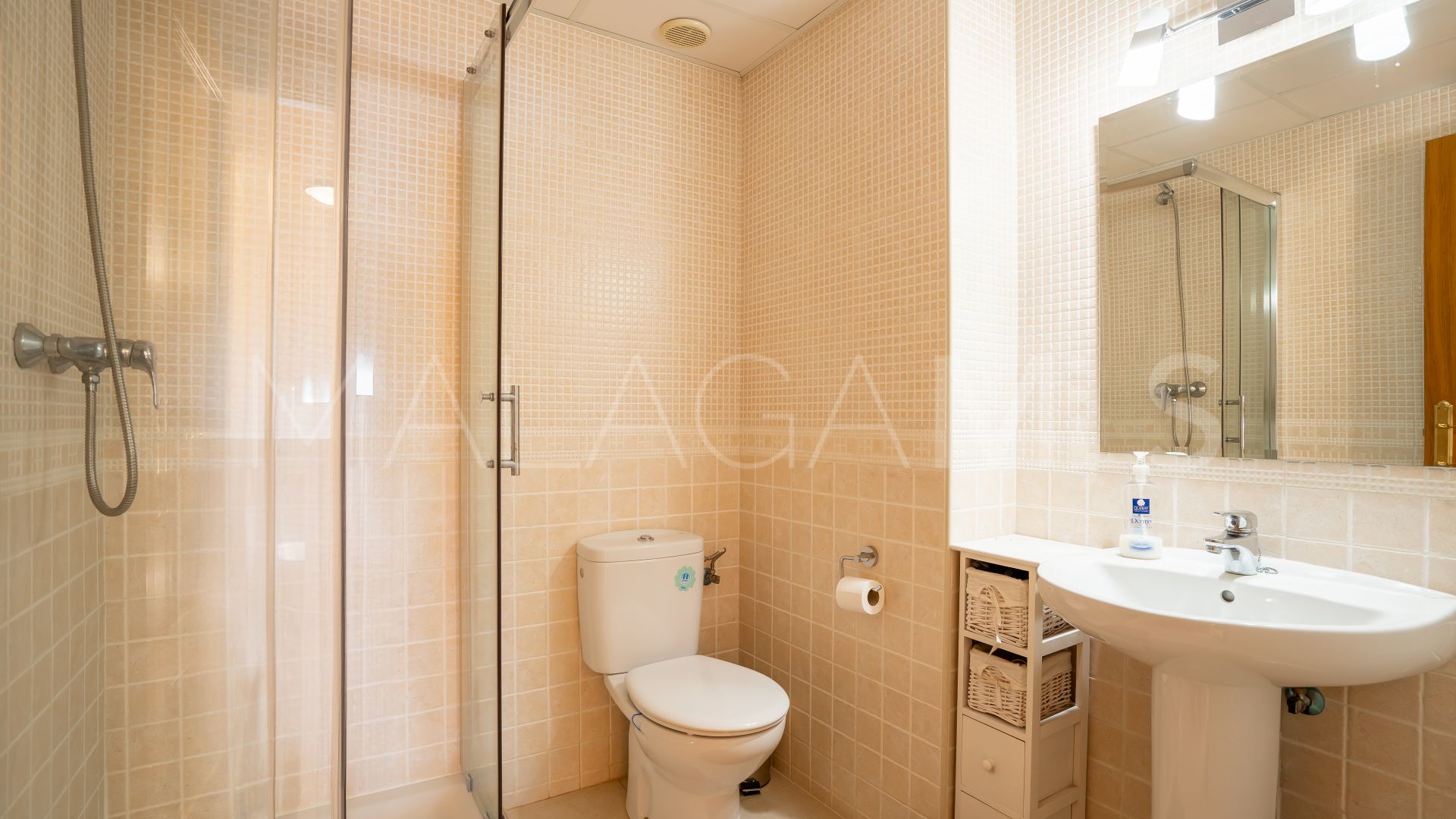 For sale penthouse in Sitio de Calahonda