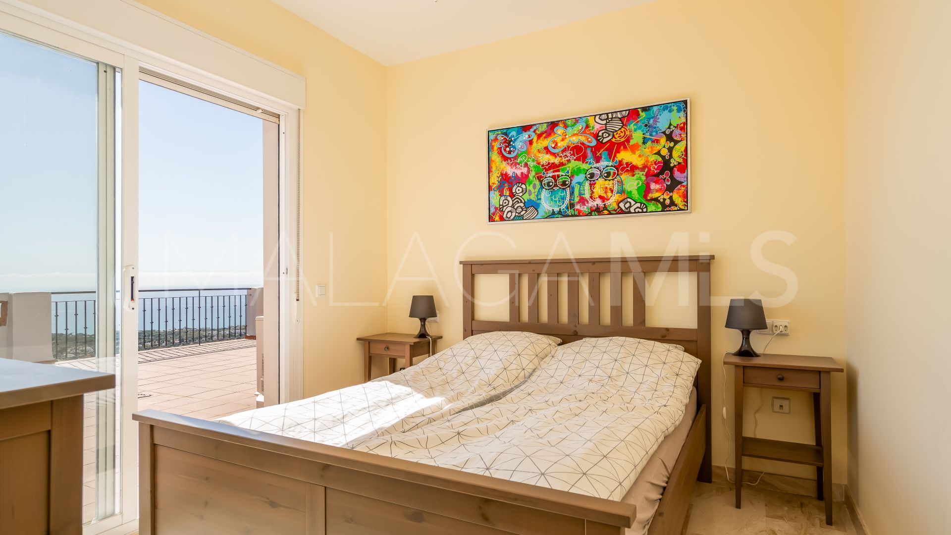 For sale penthouse in Sitio de Calahonda