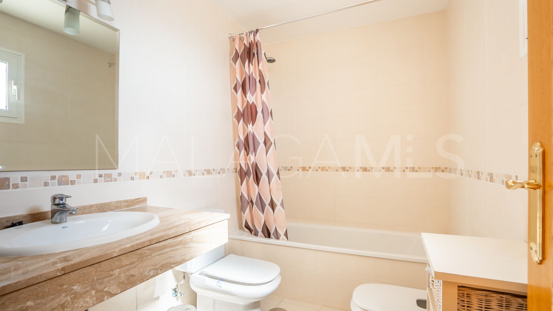 For sale penthouse in Sitio de Calahonda