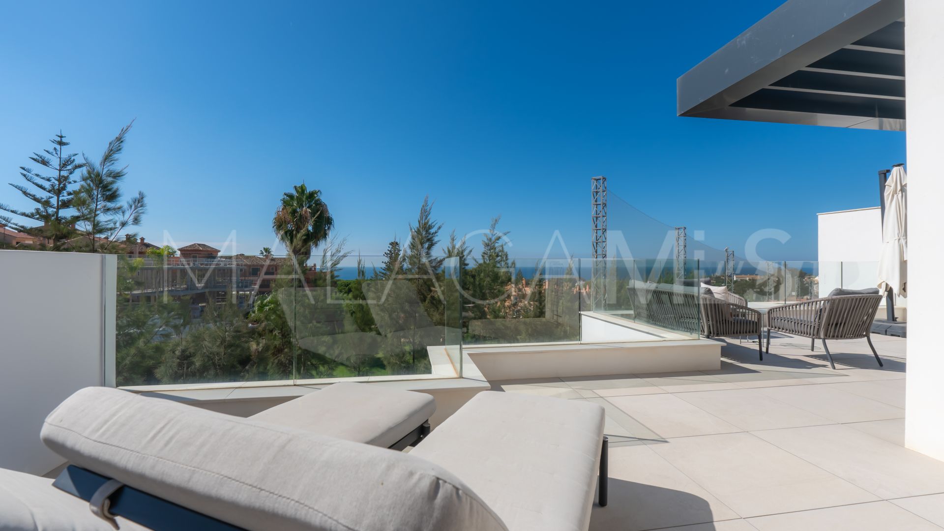 Marbella Este, atico for sale with 4 bedrooms