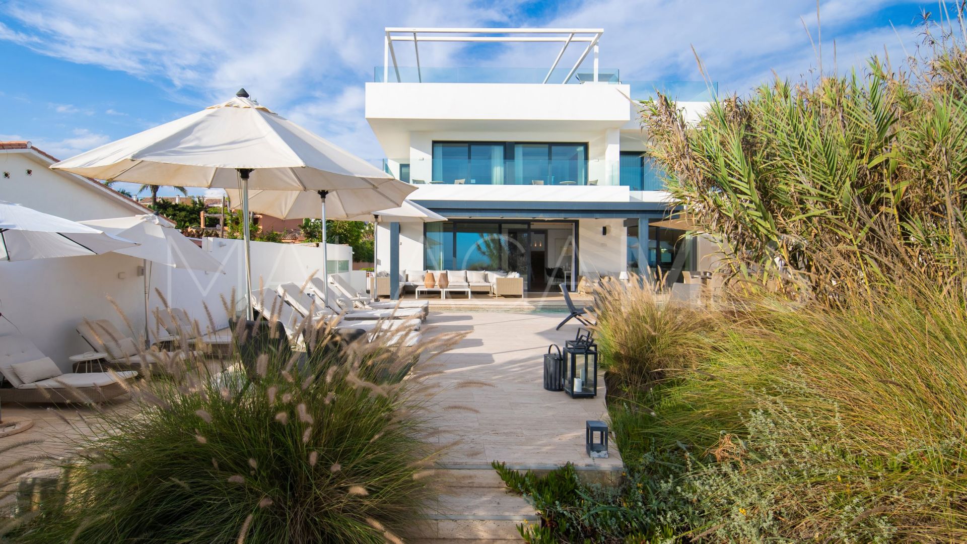 For sale Marbella East villa with 6 bedrooms