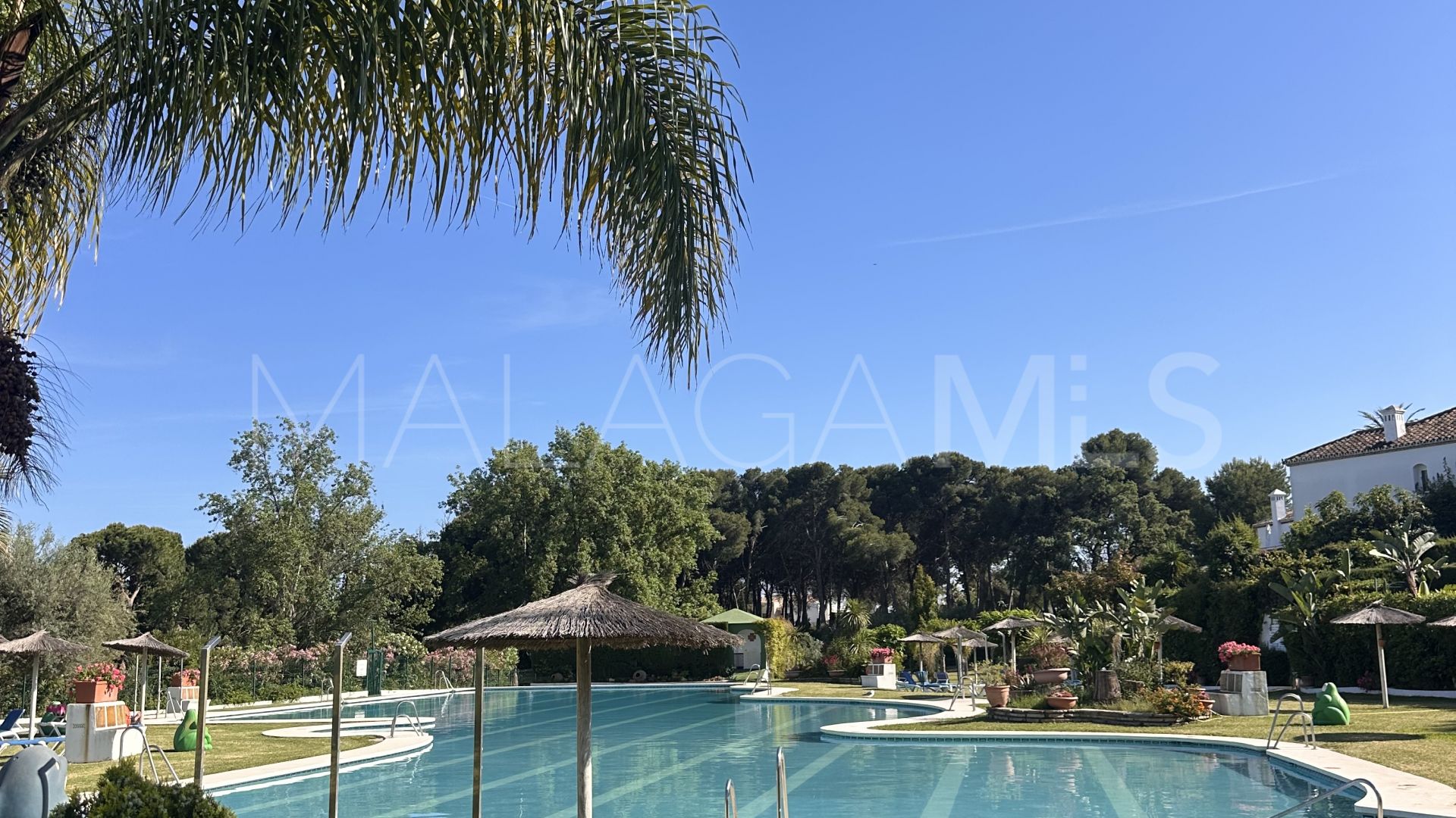Erdgeschosswohnung for sale in Estepona Ost