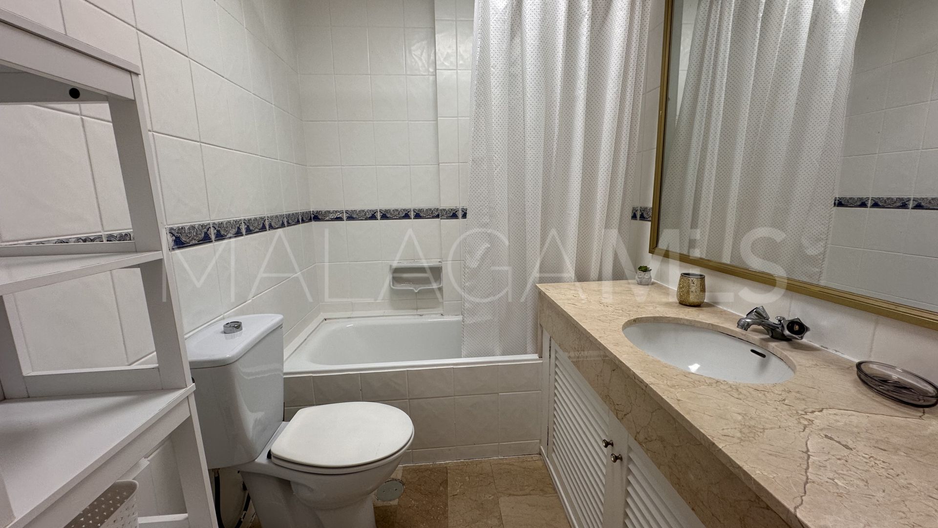 Erdgeschosswohnung for sale in Estepona Ost