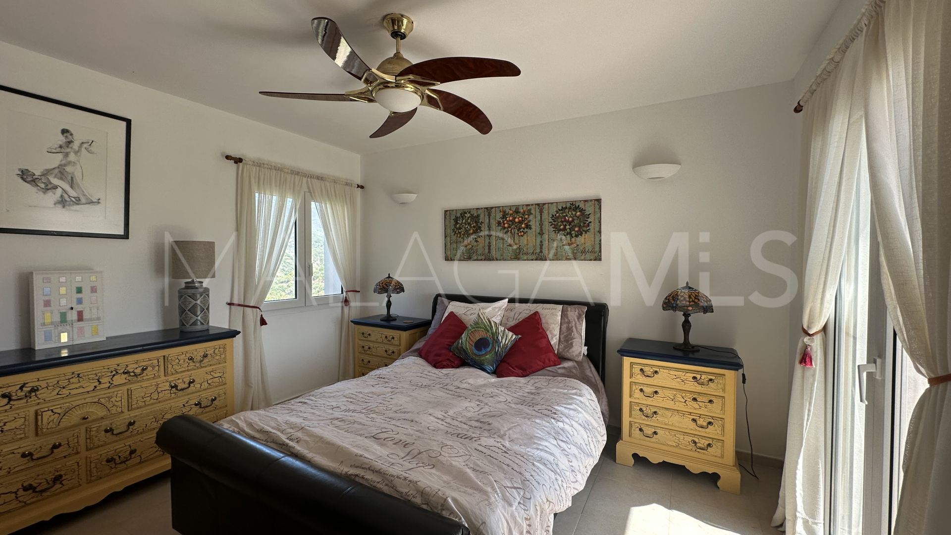 Villa with 4 bedrooms for sale in Estepona