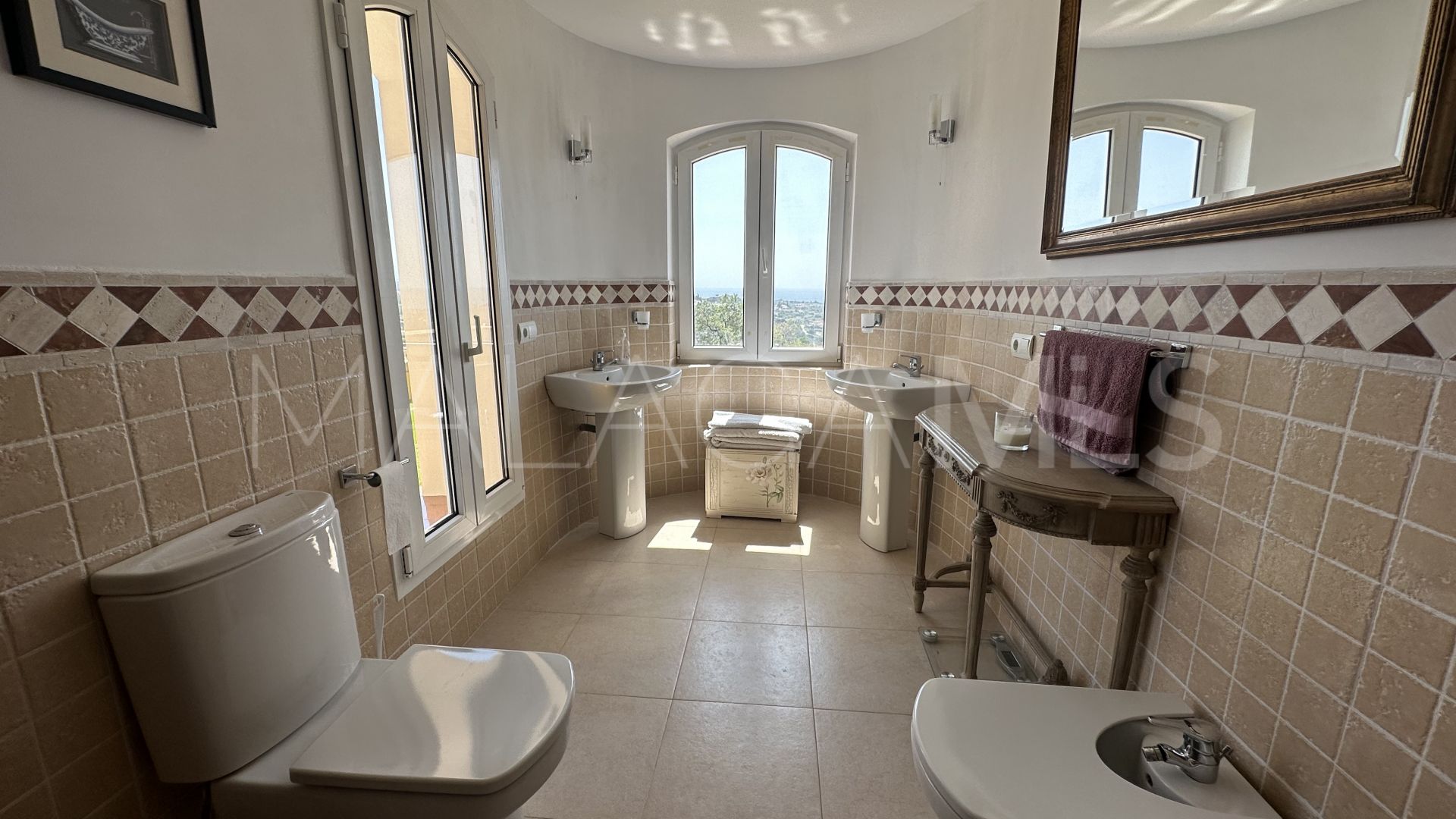 Villa with 4 bedrooms for sale in Estepona