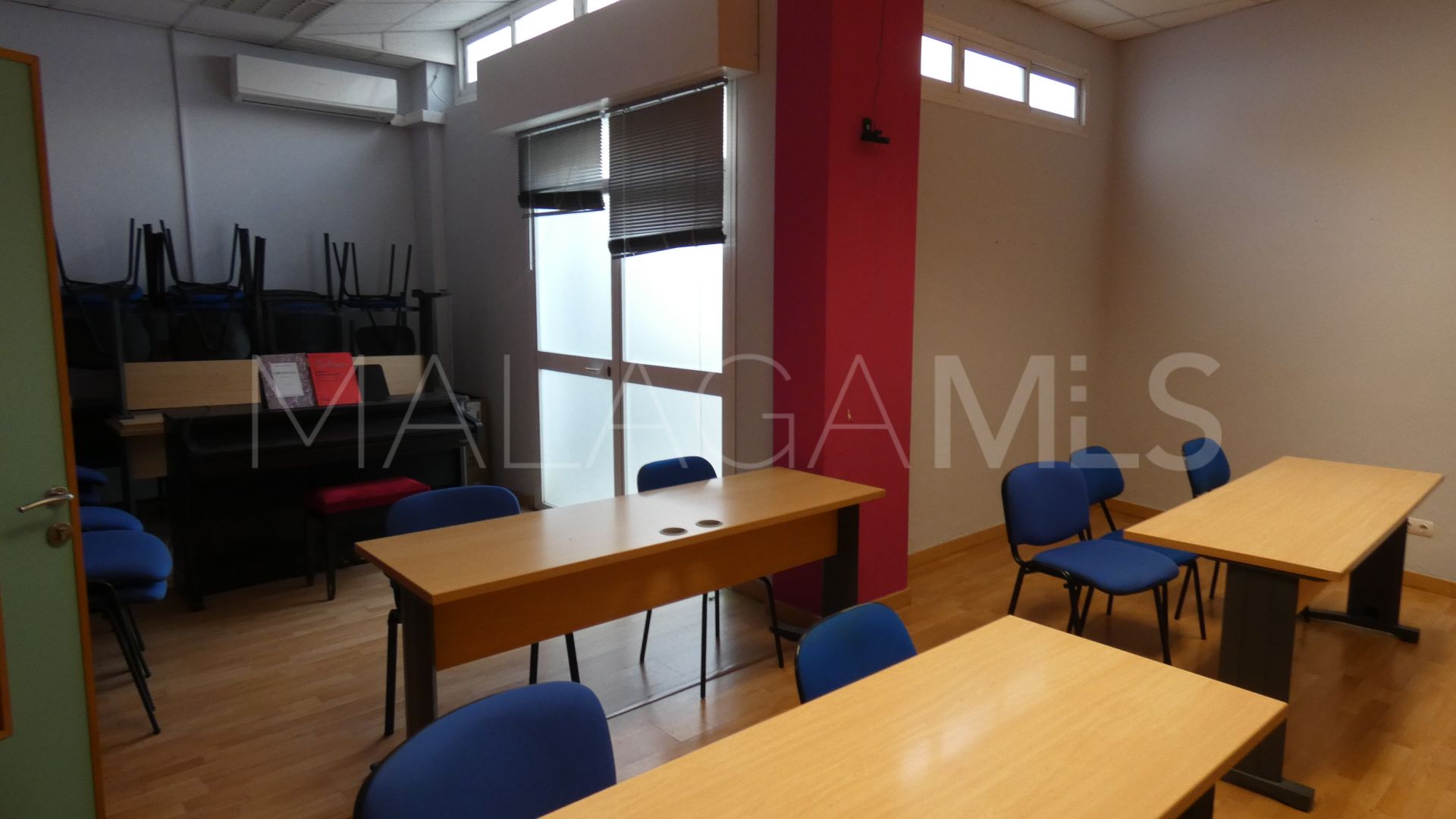 Buy Malaga - Teatinos commercial premises