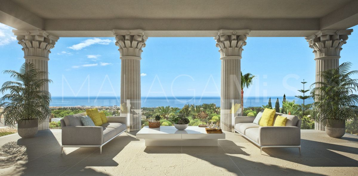 Buy villa in Sierra Blanca with 7 bedrooms