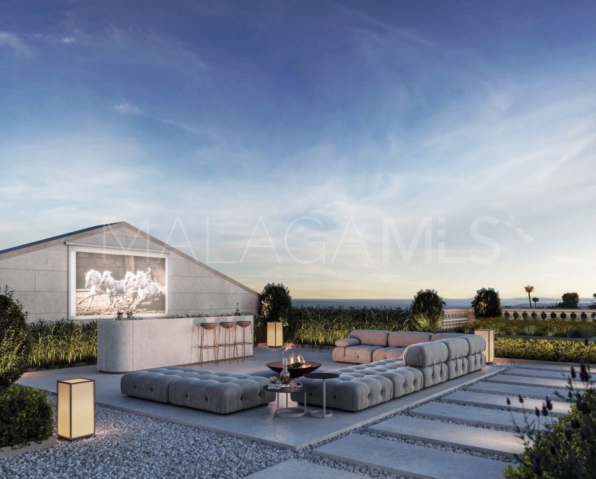 Buy villa in Sierra Blanca with 7 bedrooms