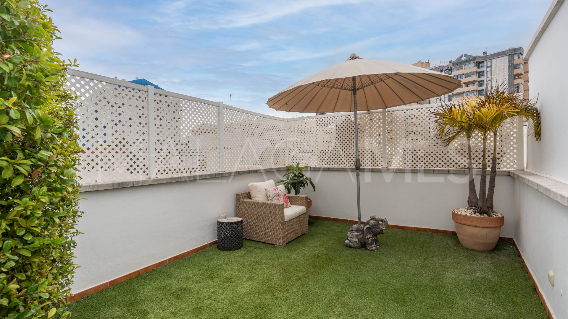 Buy adosado with 4 bedrooms in Marbella Ciudad