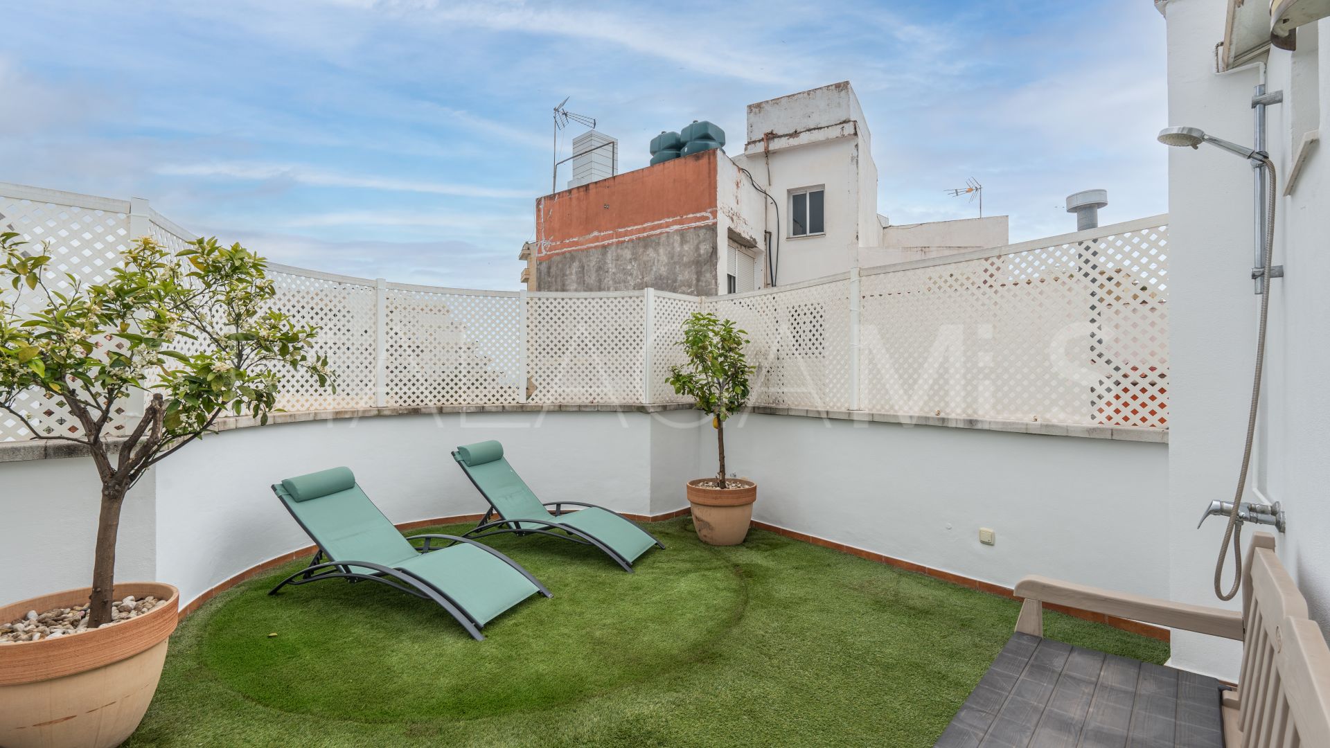 Buy adosado with 4 bedrooms in Marbella Ciudad
