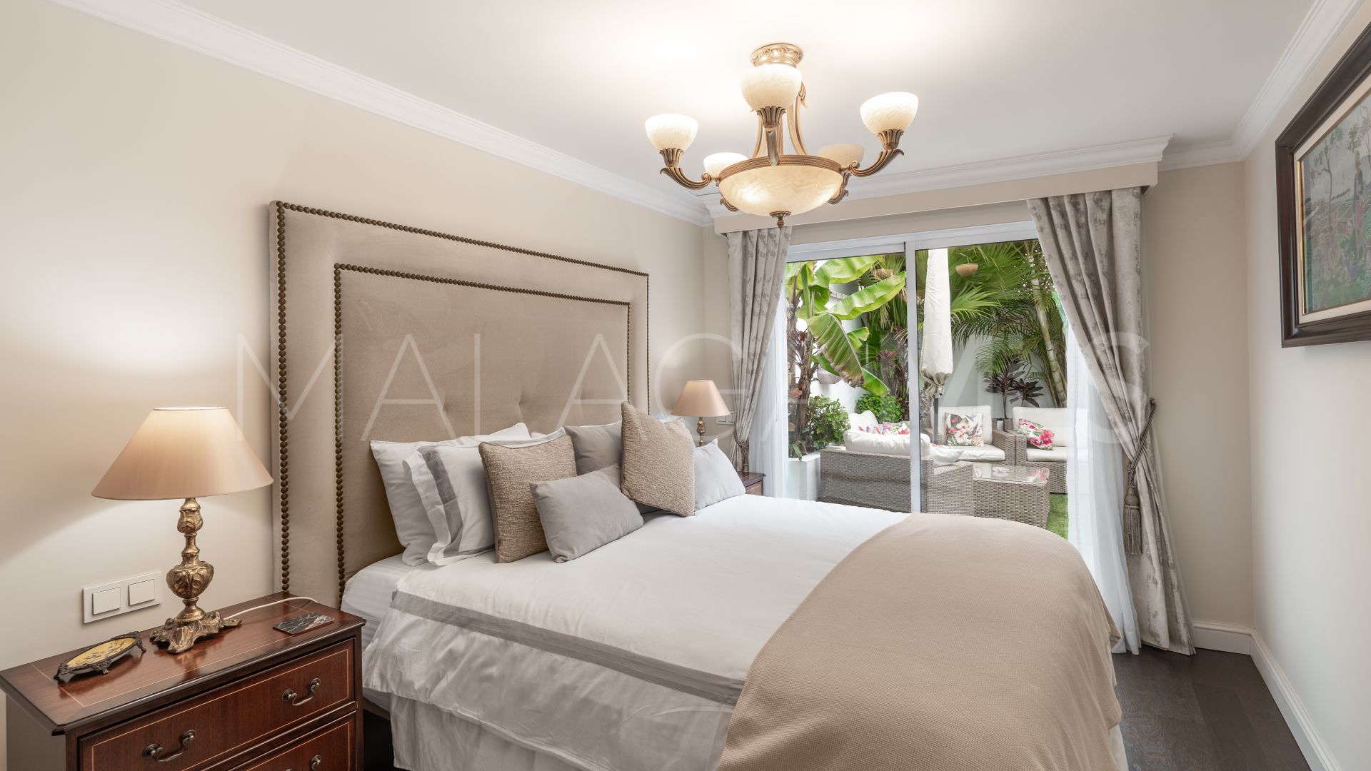 Buy adosado with 4 bedrooms in Marbella Ciudad