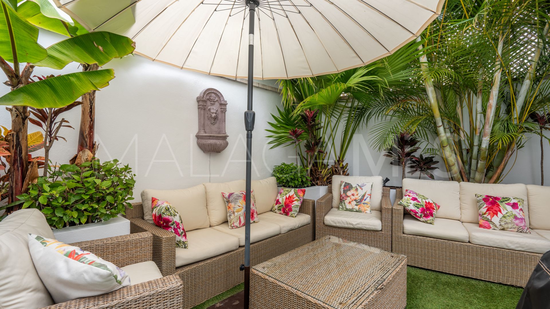 Buy adosado with 4 bedrooms in Marbella Ciudad