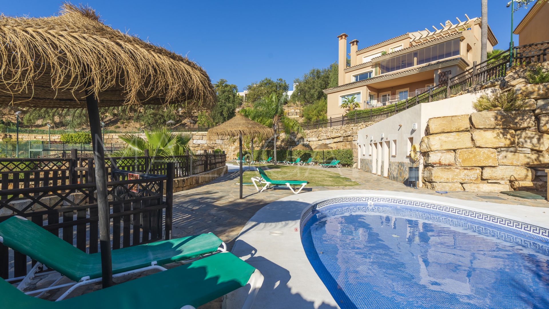 For sale town house with 3 bedrooms in La Mairena