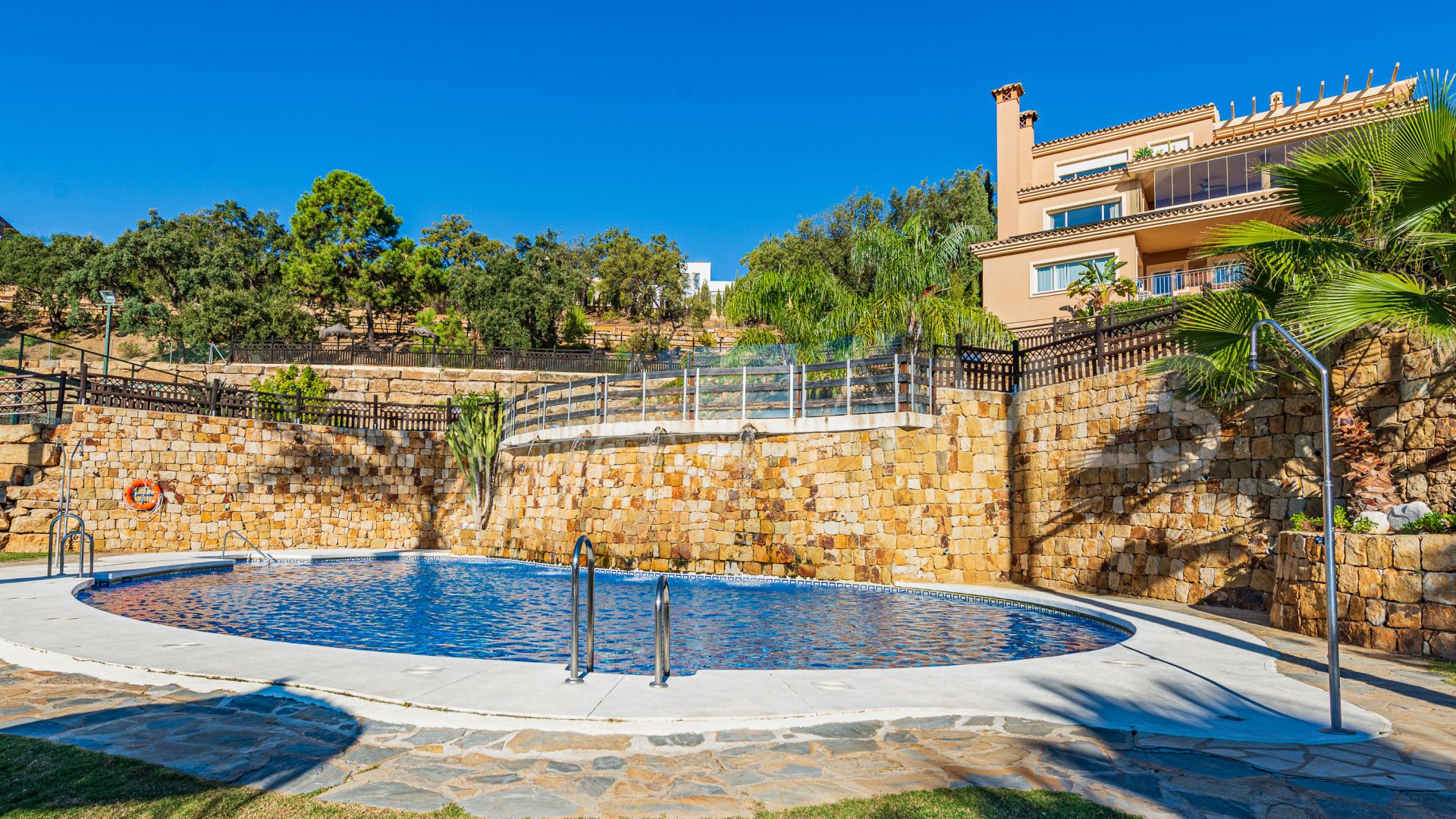 For sale town house with 3 bedrooms in La Mairena