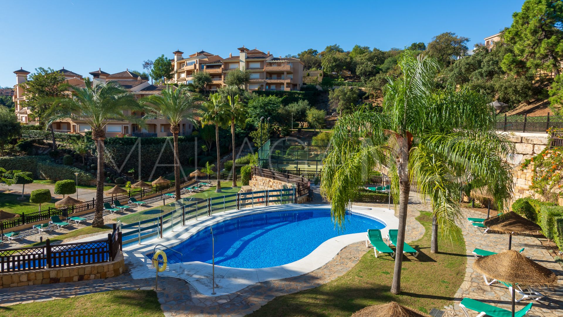 For sale town house with 3 bedrooms in La Mairena