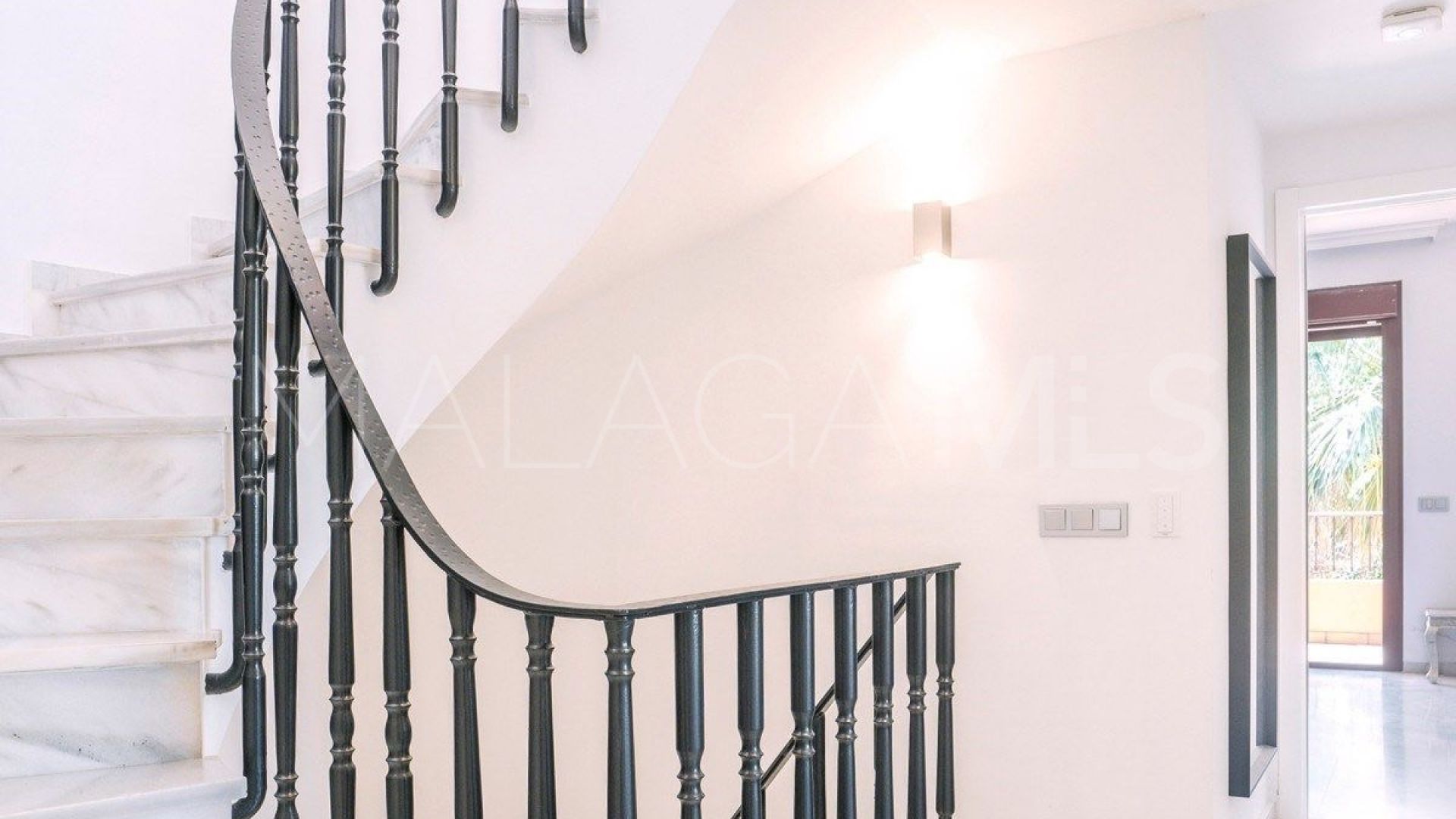 Einfamilienhaushälfte for sale in Marbella Goldene Meile