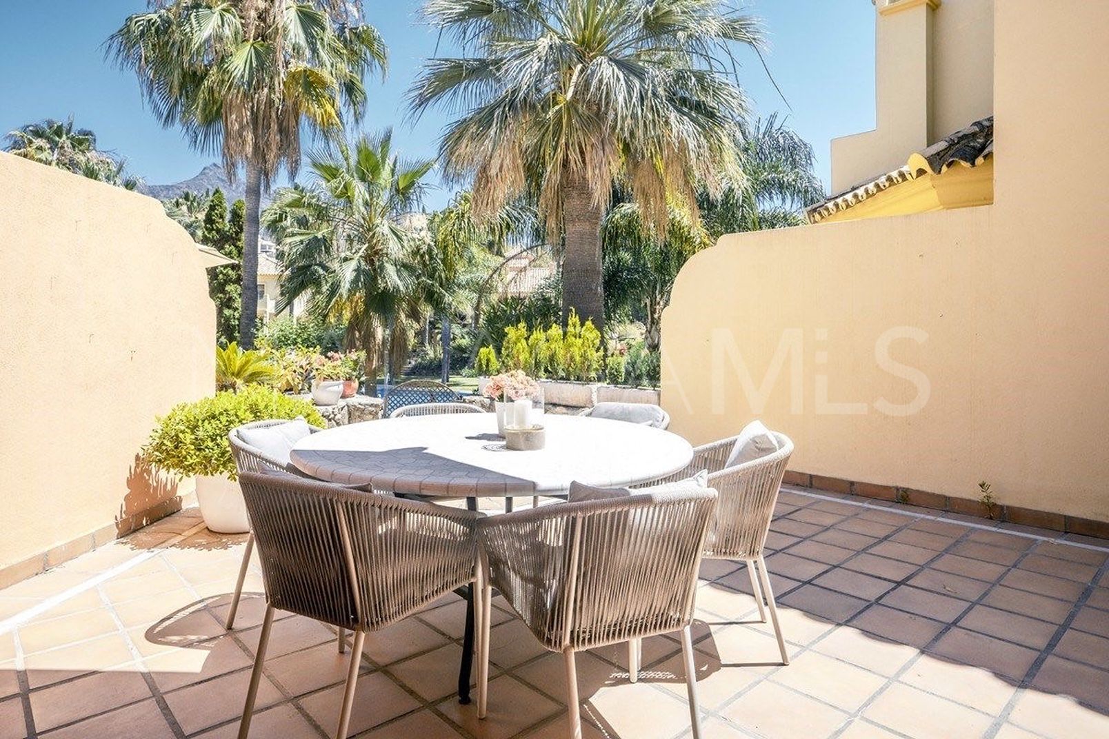 Einfamilienhaushälfte for sale in Marbella Goldene Meile