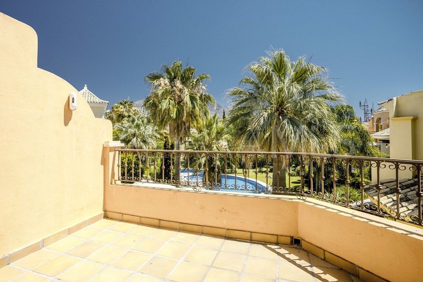 Einfamilienhaushälfte for sale in Marbella Goldene Meile