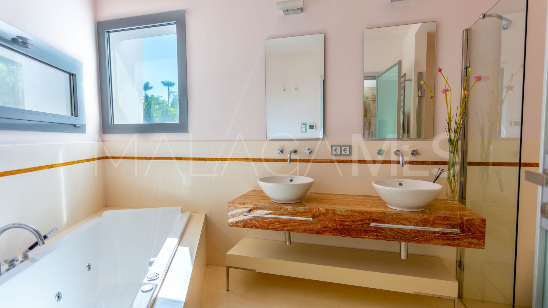 Parhus for sale in Marbella Golden Mile