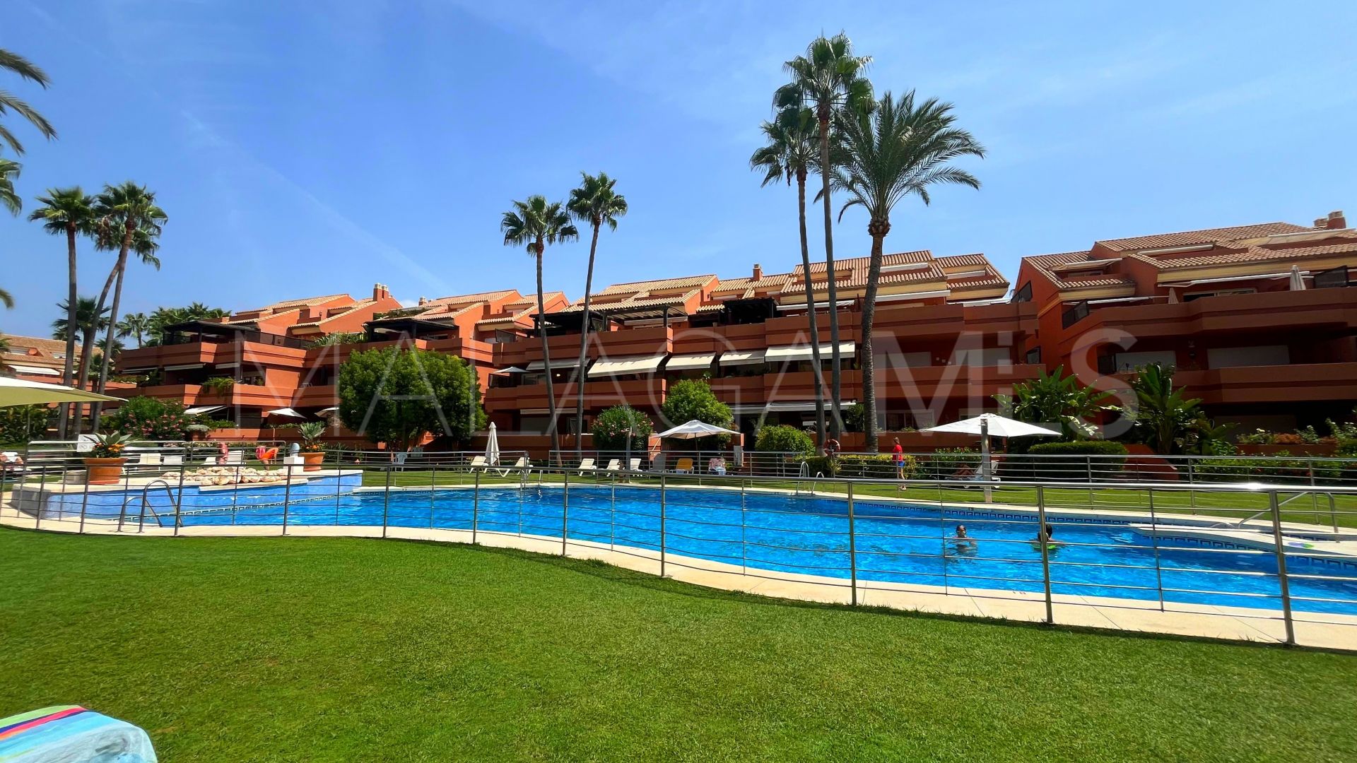 Tvåvåningslägenhet for sale in Marbella - Puerto Banus