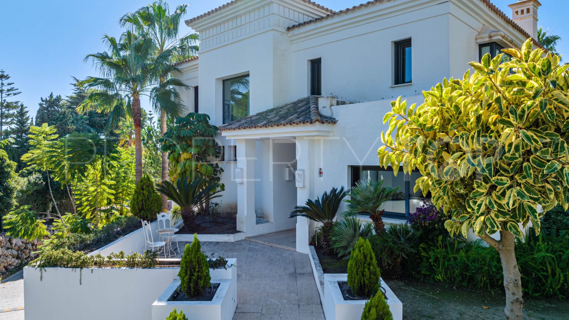 Villa con 5 dormitorios en venta en Lomas de Magna Marbella