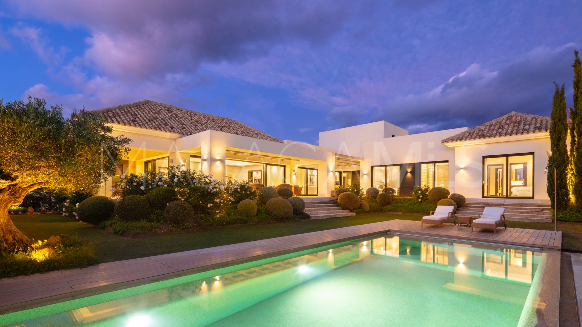 Villa for sale in Haza del Conde de 5 bedrooms