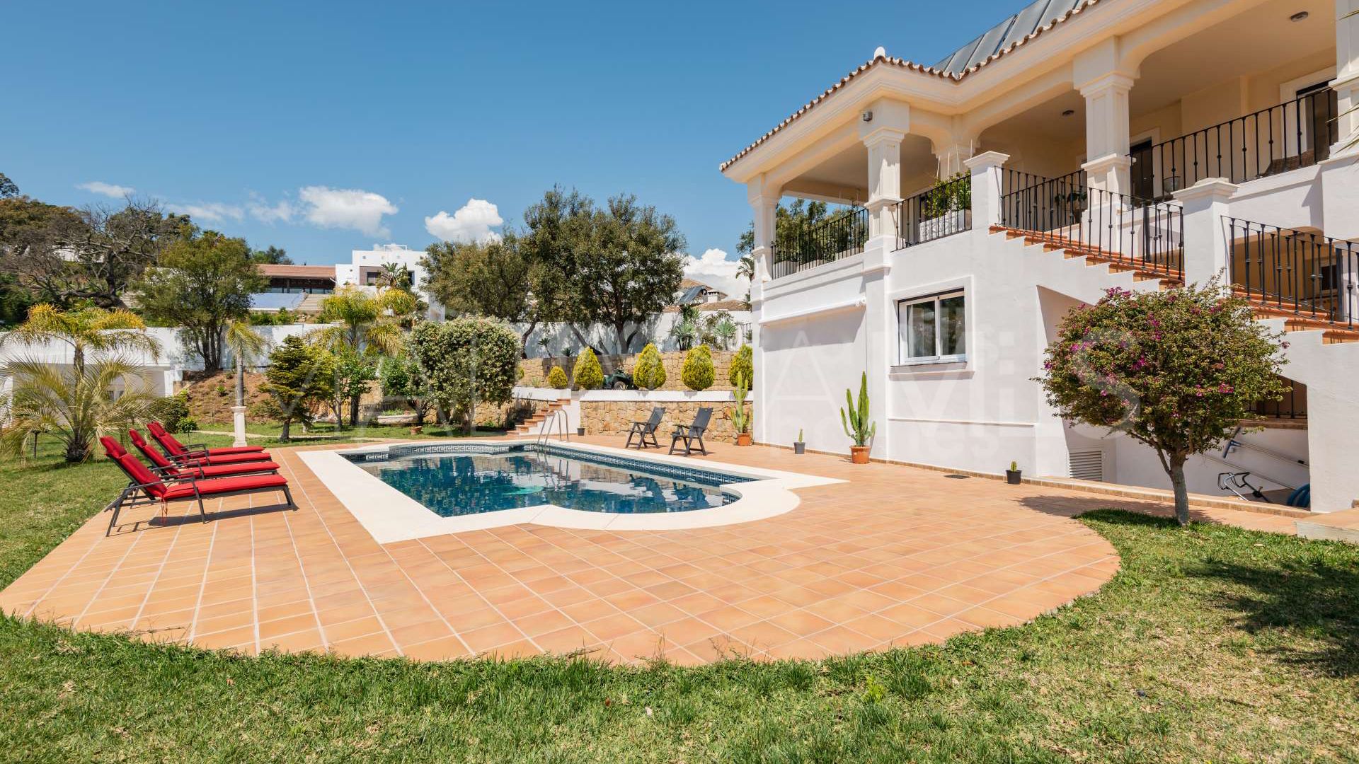 Villa for sale in La Mairena