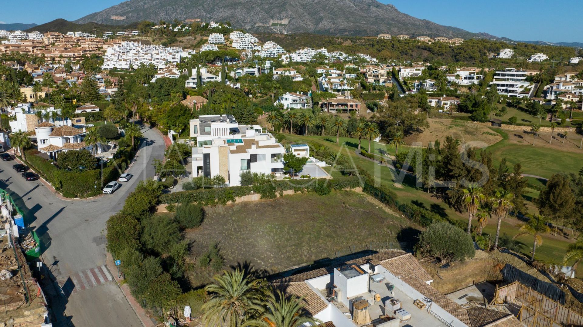 Terrain for sale in Nueva Andalucia