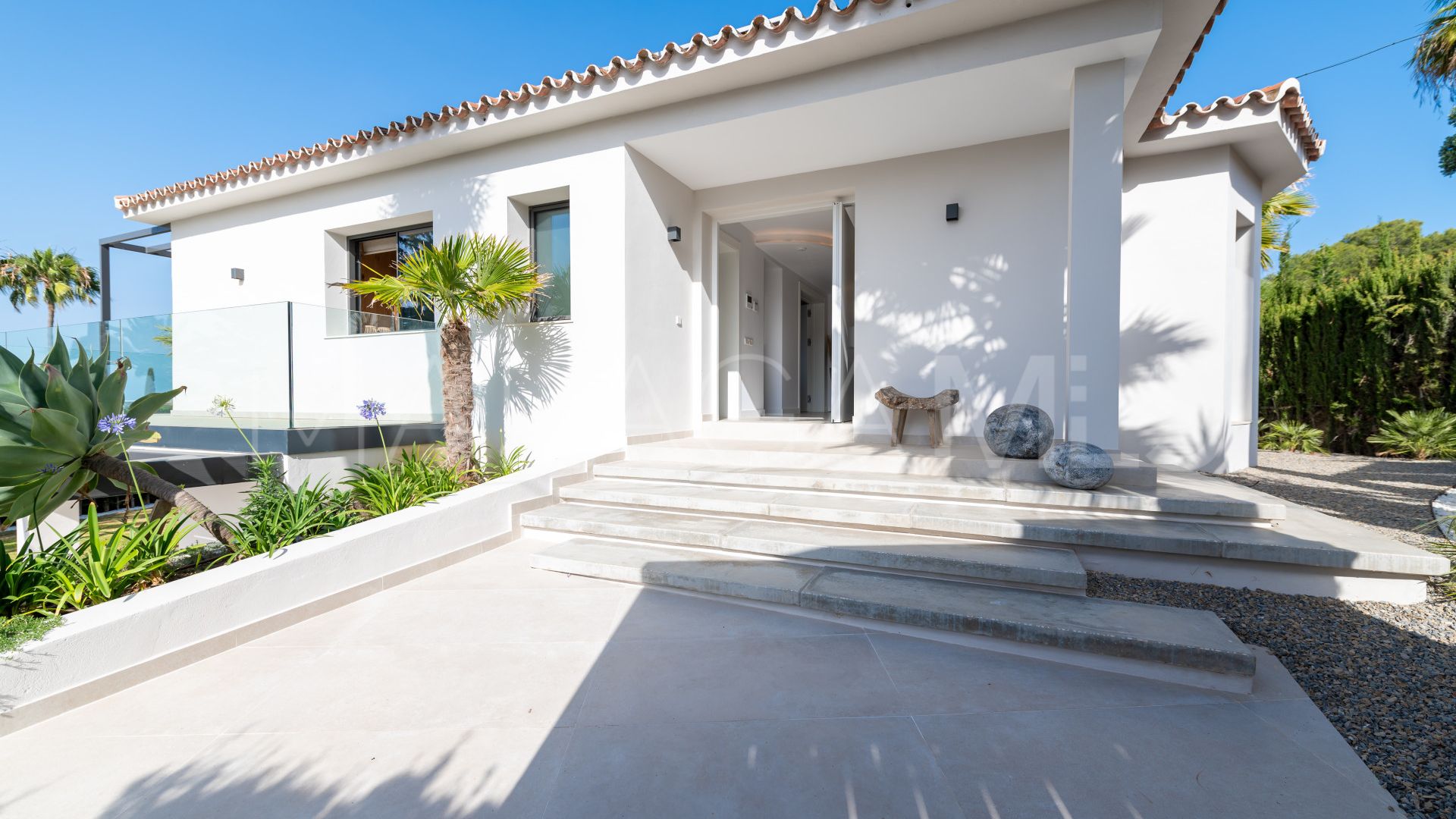 Buy villa in Rocio de Nagüeles with 5 bedrooms