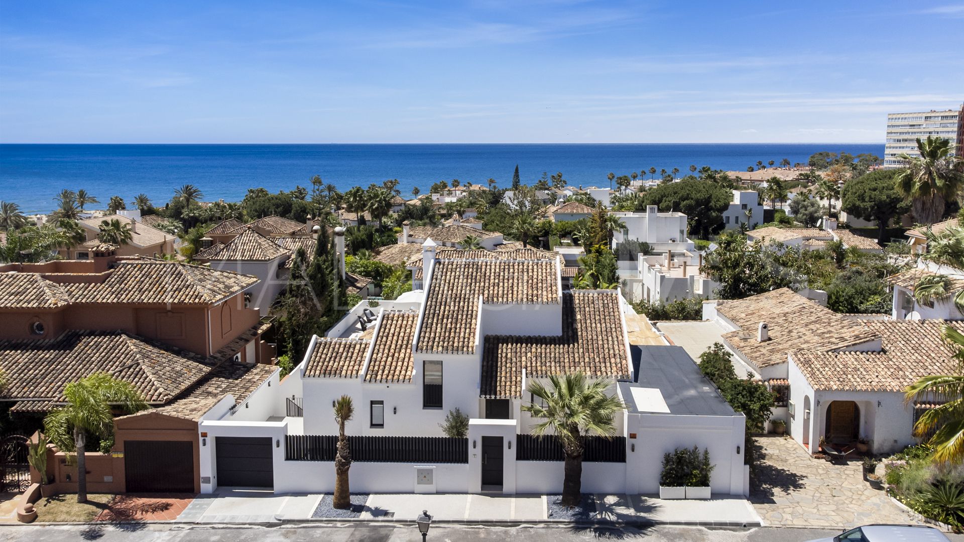 Villa a la venta in Las Chapas with 5 bedrooms