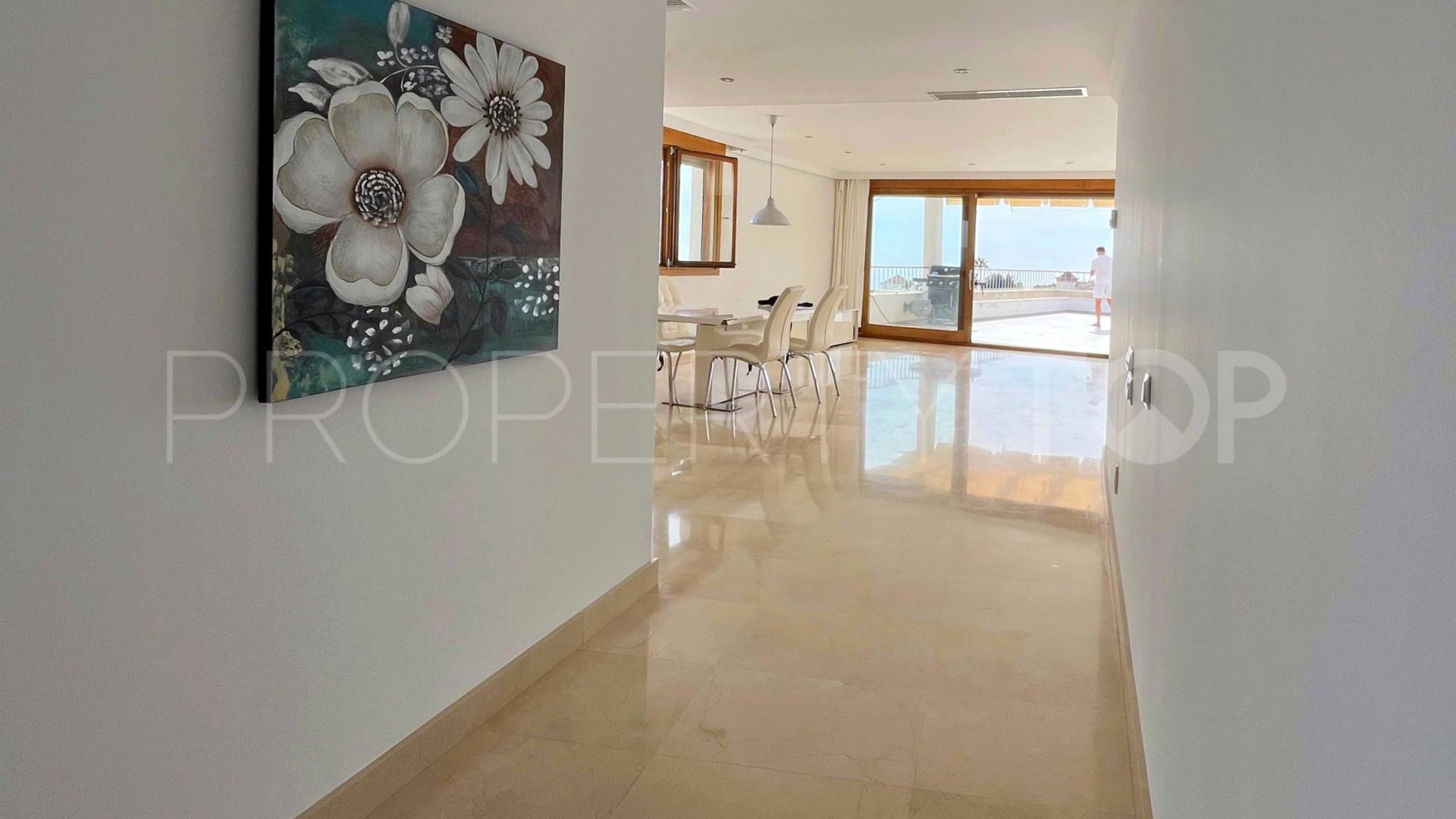 For sale penthouse in Lomas de los Monteros