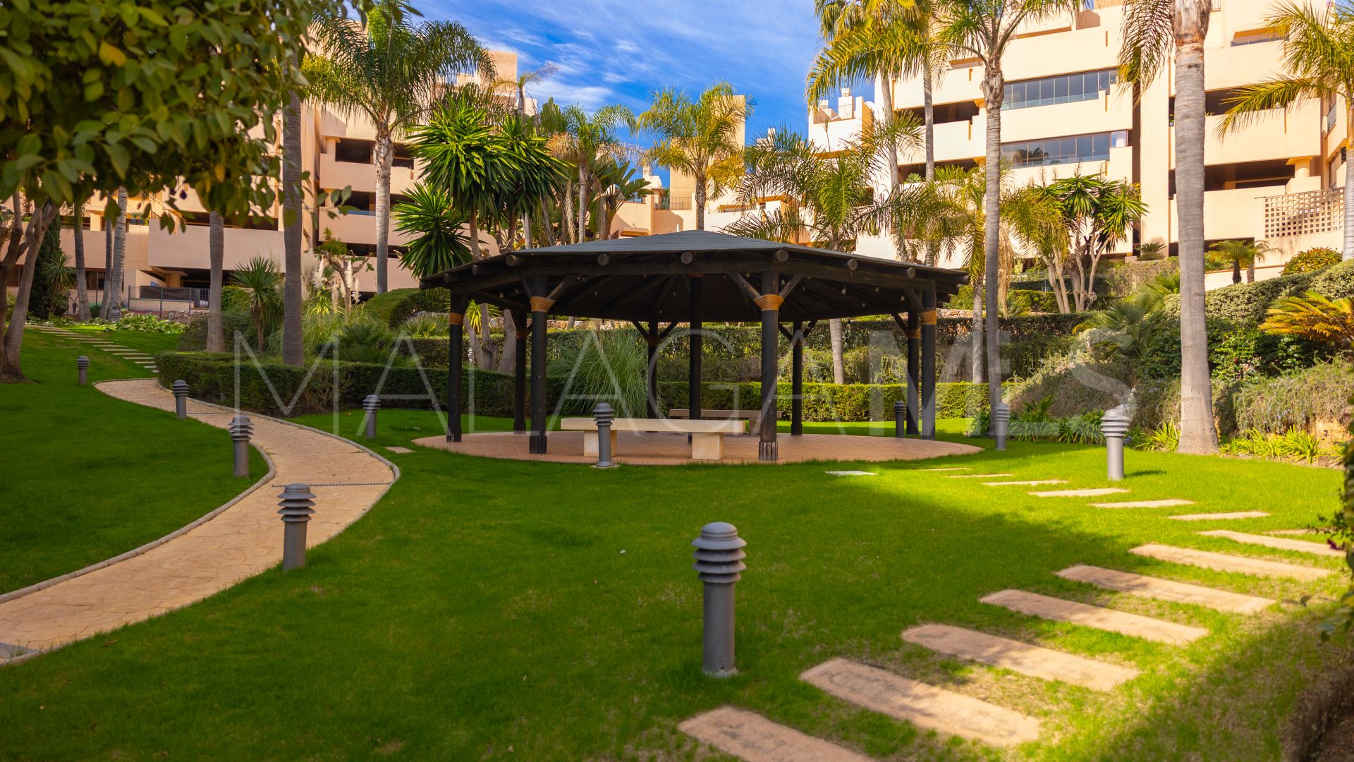 Appartement rez de chaussée for sale in Beach Side New Golden Mile