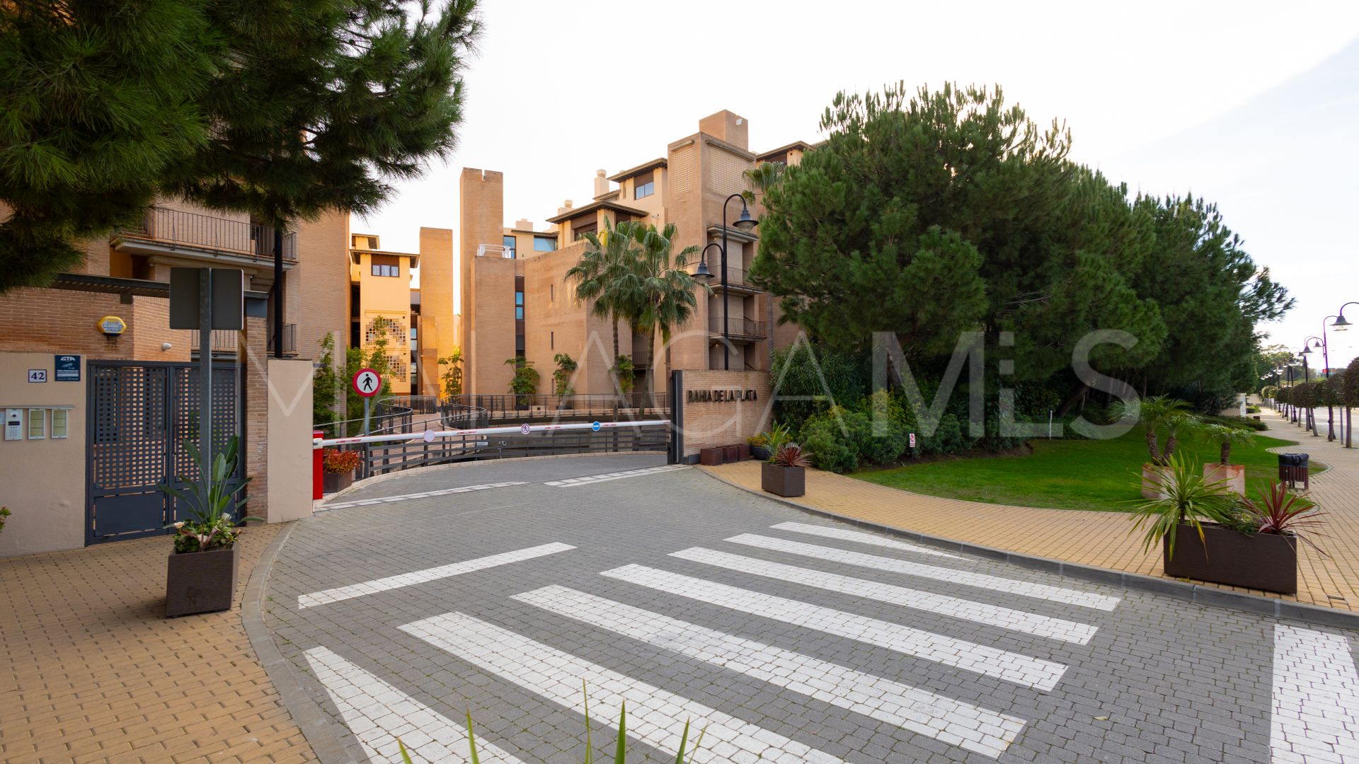 Appartement rez de chaussée for sale in Beach Side New Golden Mile