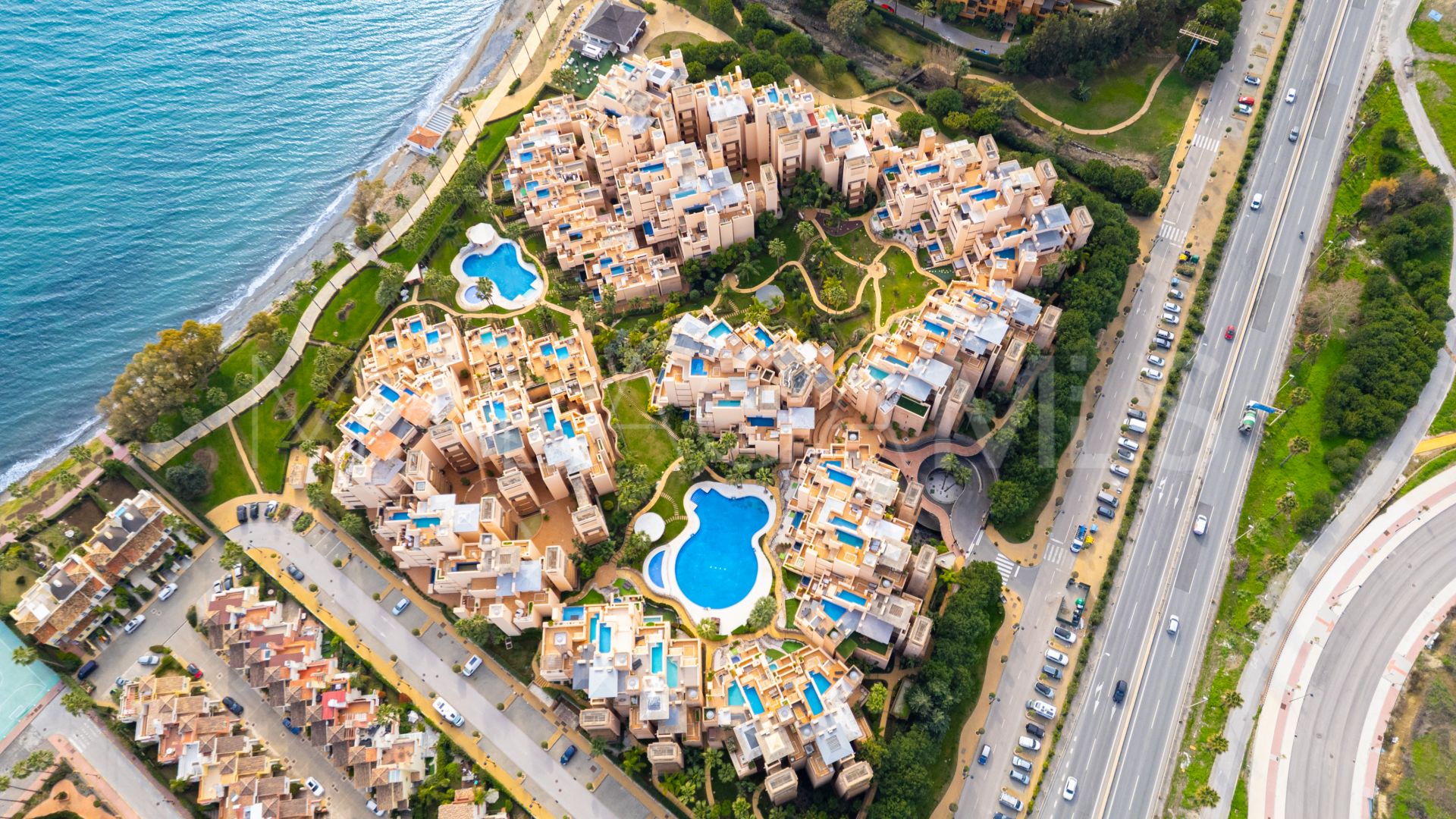 Appartement rez de chaussée for sale in Beach Side New Golden Mile