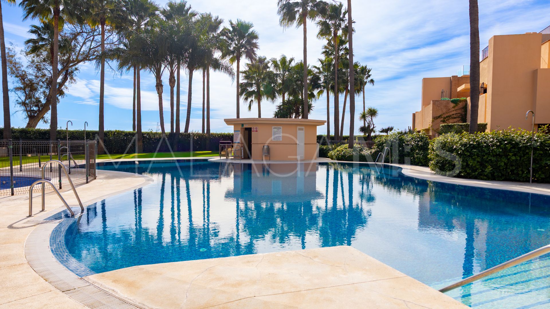 Appartement rez de chaussée for sale in Beach Side New Golden Mile