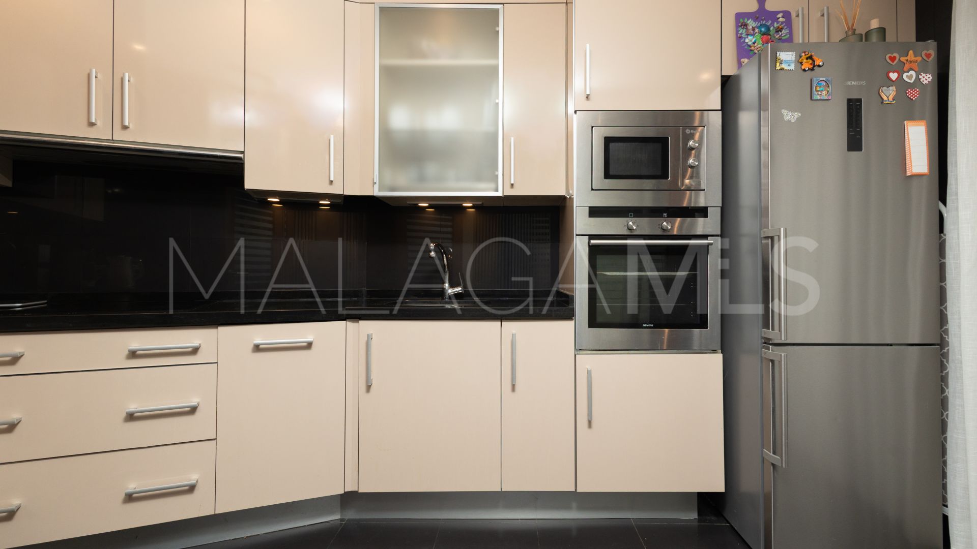 Appartement rez de chaussée for sale in Beach Side New Golden Mile