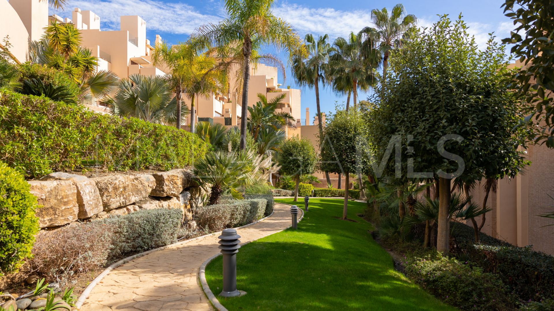 Appartement rez de chaussée for sale in Beach Side New Golden Mile