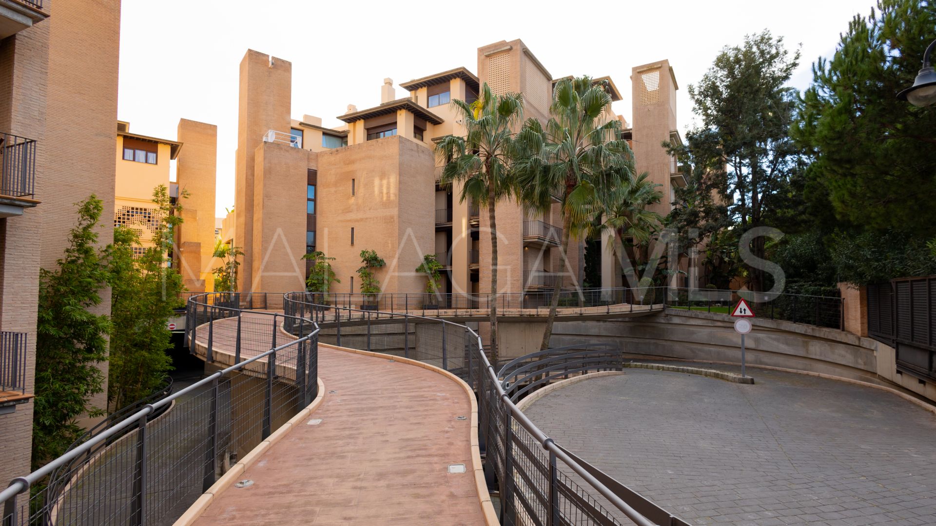 Appartement rez de chaussée for sale in Beach Side New Golden Mile